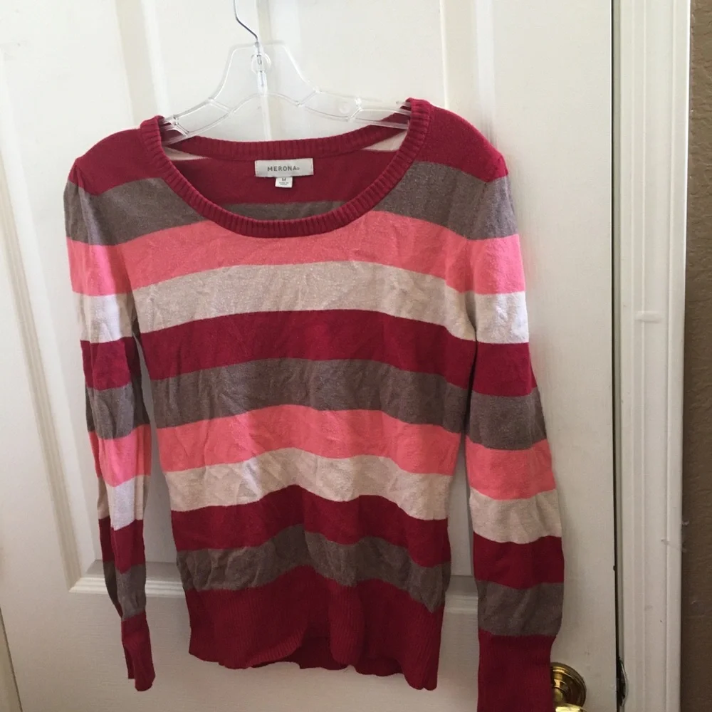 FINAL MARKDOWN Ladies merona top medium